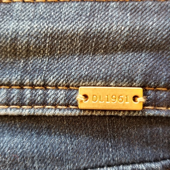 DL1961 Coco Curvy Straight Jeans Size 24 - Picture 5 of 11
